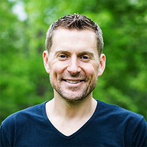 Dr. Daniel Pompa